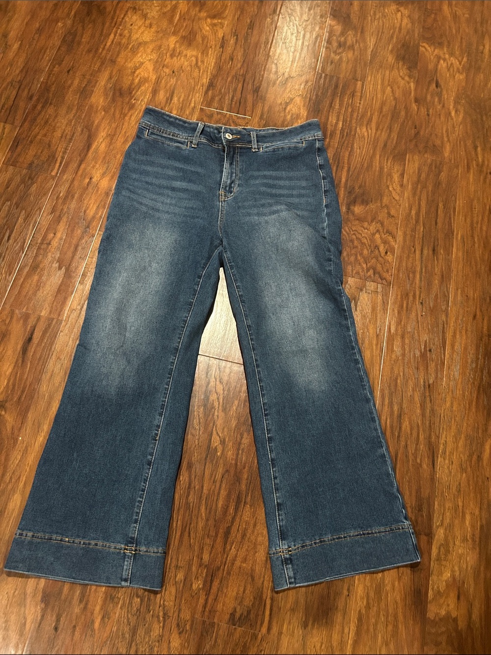Sz 12 medium wash cropped wide leg flare